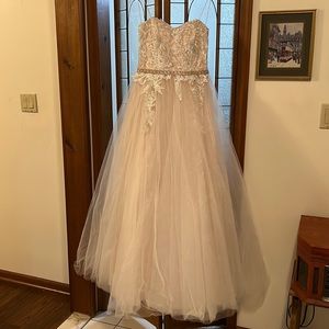 LACE UP BACK DRESS (baby pink)